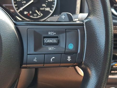 Certified 2023 Nissan Rogue SV AWD/4WD image 22