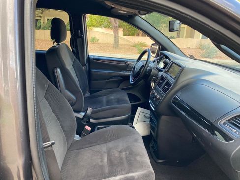 Used 2018 Dodge Grand Caravan SE FWD image 57