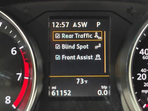 Used 2018 Volkswagen Passat 2.0T SEL Premium FWD image 36