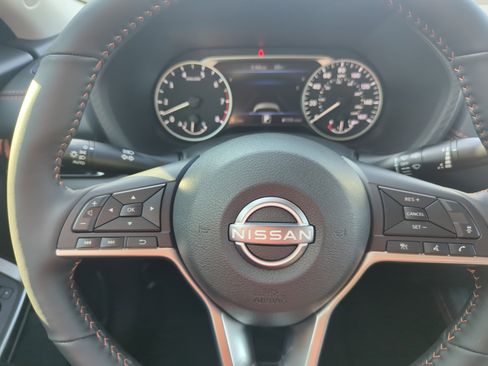 New 2025 Nissan Sentra SR w/ SR Premium Package FWD image 13