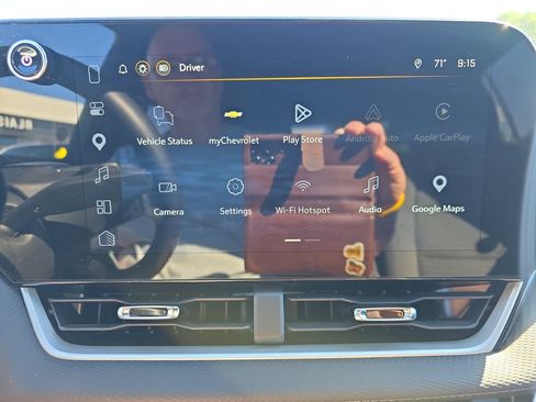 Used 2026 Chevrolet Equinox LT AWD/4WD image 30