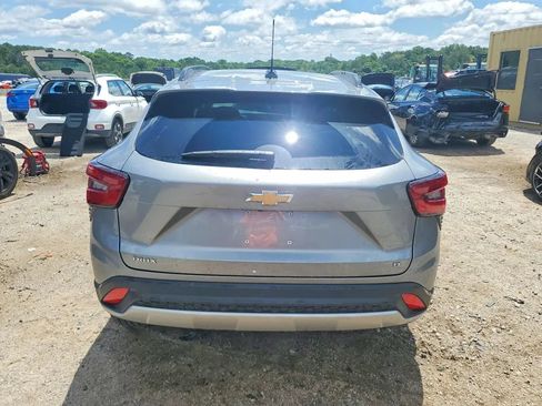 Used 2026 Chevrolet Trax LT FWD image 6