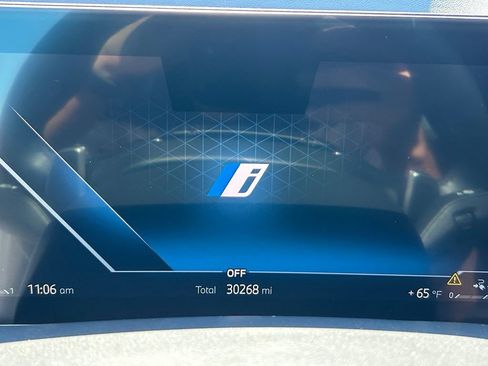 Used 2025 BMW X5 xDrive50e AWD/4WD image 18