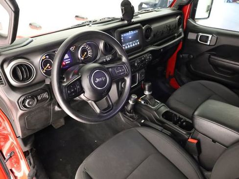 Used 2022 Jeep Wrangler Unlimited Sport AWD/4WD image 12