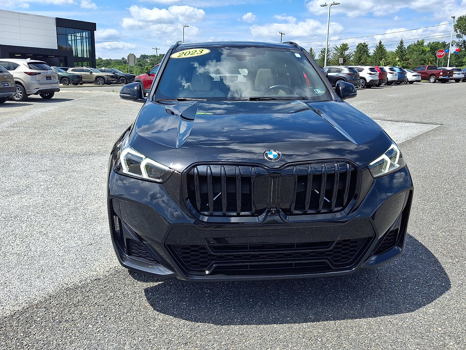 Used 2023 BMW X1 xDrive28i w/ Premium Package AWD/4WD image 2