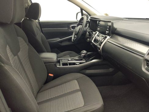 Used 2023 Kia Sorento LX FWD image 21