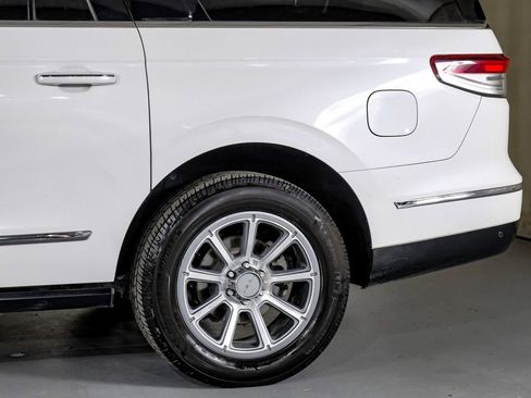 Used 2022 Lincoln Navigator L Reserve image 13