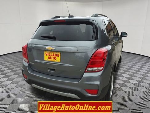 Used 2019 Chevrolet Trax LT w/ LT Convenience Package FWD image 12