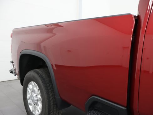 Used 2020 Chevrolet Silverado 2500 LTZ w/ Z71 Off-Road Package AWD/4WD image 27