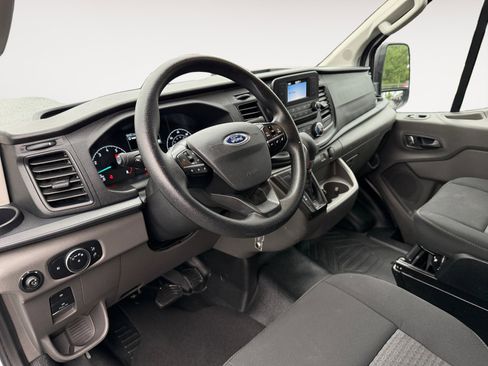 Used 2024 Ford Transit 250 Low Roof w/ Exterior Upgrade Package image 15