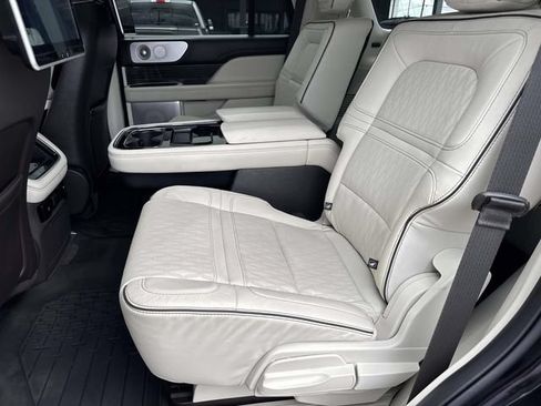 Used 2022 Lincoln Navigator Black Label AWD/4WD image 19