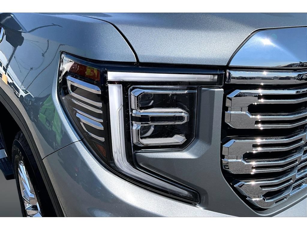Used 2025 GMC Sierra 1500 Denali w/ Technology Package AWD/4WD image 33
