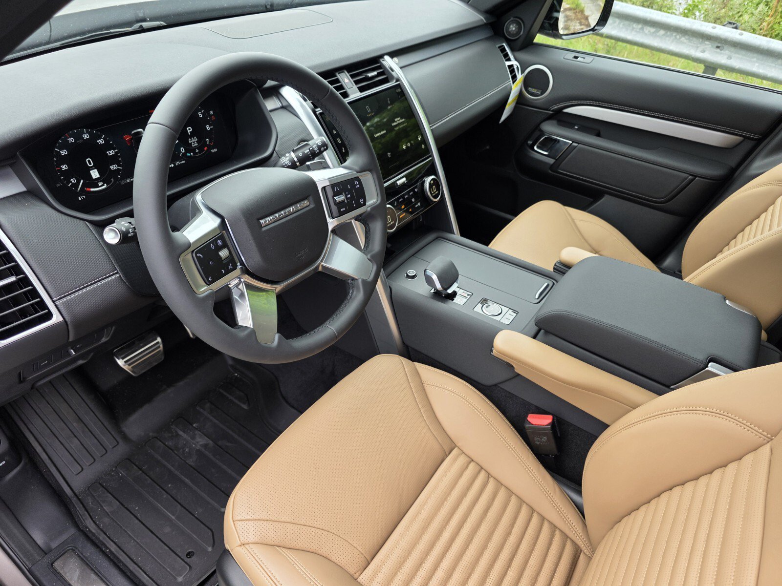 New 2026 Land Rover Discovery Dynamic SE AWD/4WD image 11