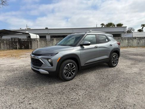 New 2026 Chevrolet TrailBlazer LT image 2