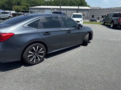 Used 2024 Honda Civic EX image 5
