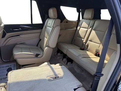 Certified 2024 Cadillac Escalade Premium Luxury image 16