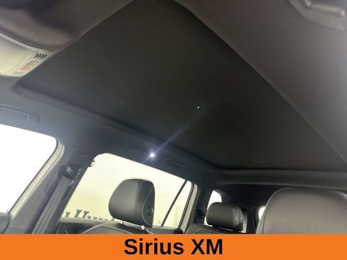 Used 2023 Volkswagen Tiguan SE R-Line FWD image 12