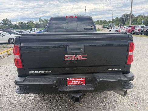 Used 2015 GMC Sierra 2500 Denali w/ Duramax Plus Package AWD/4WD image 4