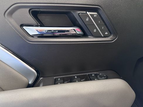 Certified 2025 Chevrolet Colorado ZR2 AWD/4WD image 26