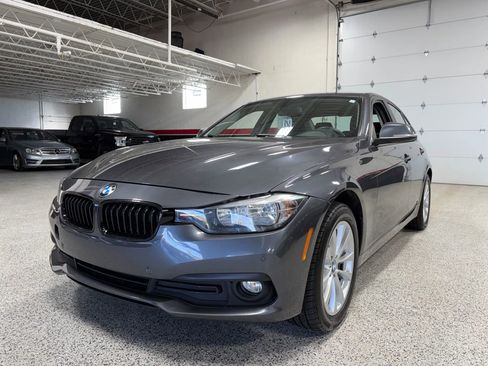 Used 2017 BMW 320i xDrive Sedan image 4