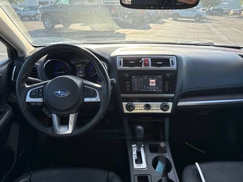 Used 2017 Subaru Outback 2.5i Limited AWD/4WD image 20