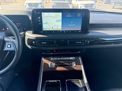 Certified 2025 Lincoln Aviator Reserve w/ Jet Appearance Package AWD/4WD image 22