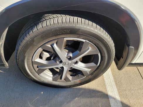 Used 2023 Honda HR-V EX-L image 2