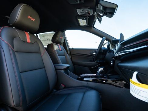 New 2025 Chevrolet Trax RS w/ Driver Confidence Package image 14