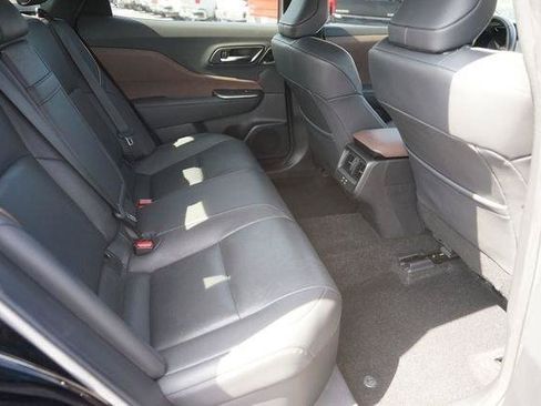 Used 2023 Toyota Crown AWD/4WD image 16