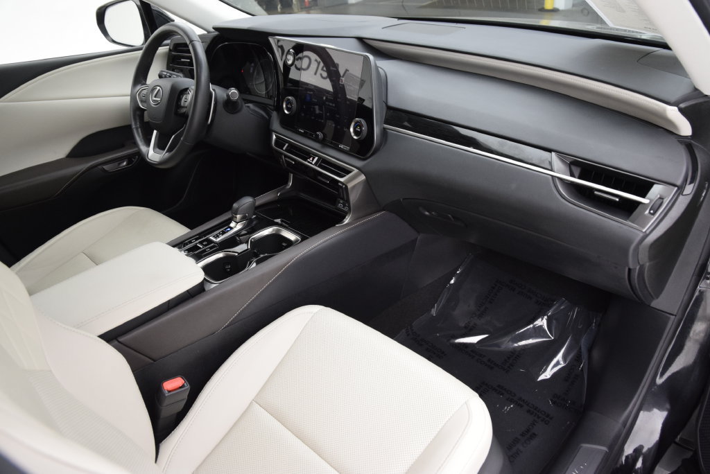 Used 2024 Lexus RX 350 FWD w/ Technology Package image 15