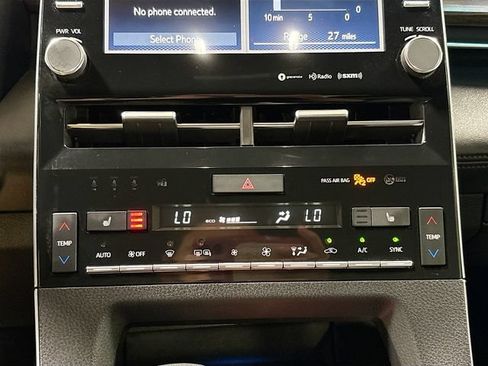 Used 2019 Toyota Avalon XLE FWD image 15