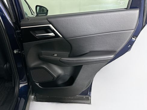 Used 2024 Mitsubishi Outlander SE AWD/4WD image 30