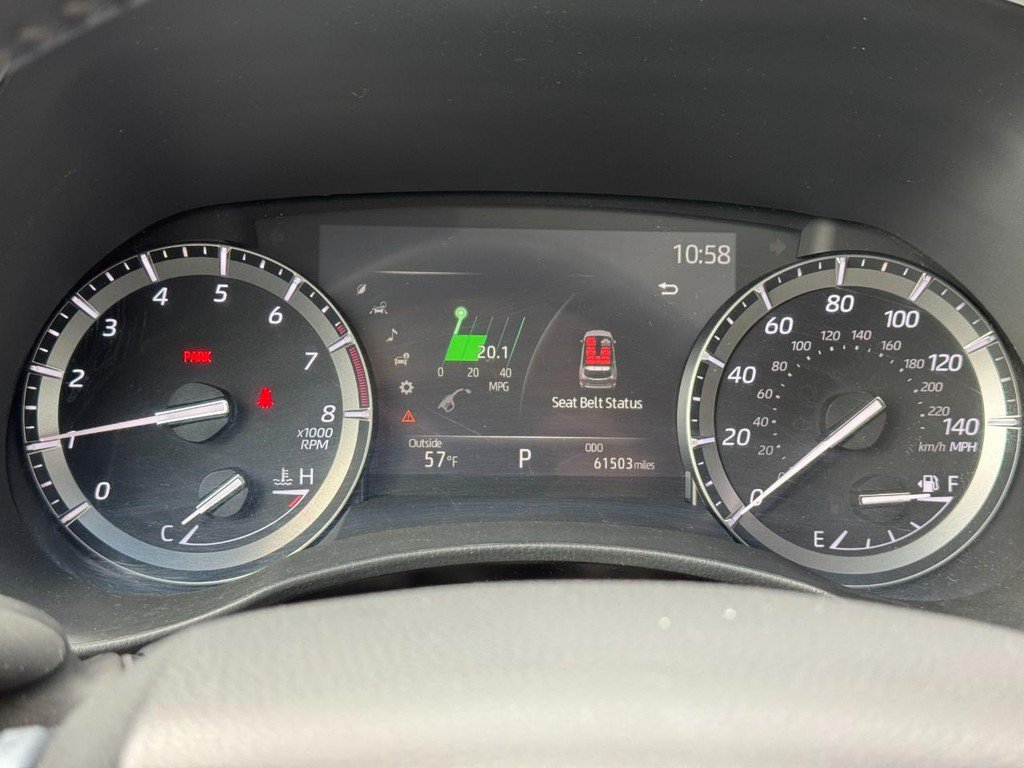 Used 2020 Toyota Highlander XLE AWD/4WD image 29