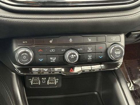 Used 2022 Dodge Durango GT image 11