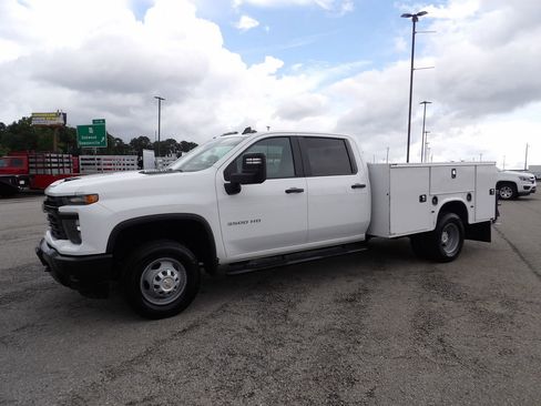 Used 2024 Chevrolet Silverado 3500 W/T w/ WT Convenience Package AWD/4WD image 3