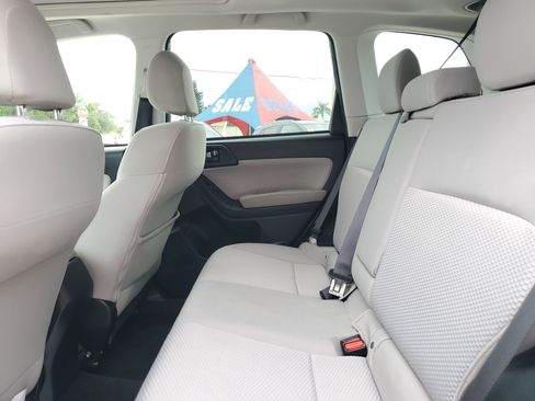 Used 2017 Subaru Forester 2.5i Premium AWD/4WD image 8