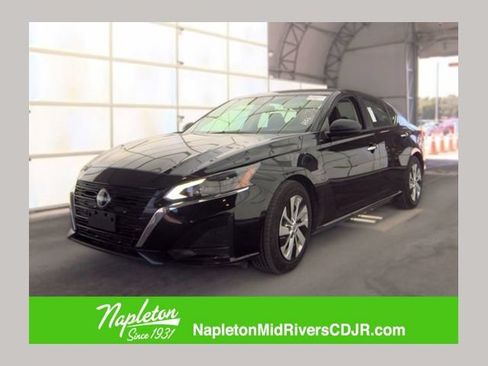 Used 2024 Nissan Altima 2.5 S FWD image 1