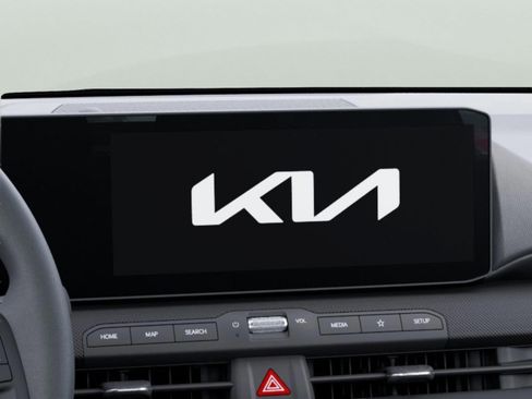 New 2026 Kia K4 FWD image 20