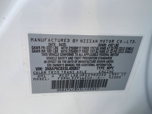 Certified 2025 Nissan Kicks SV AWD/4WD image 15