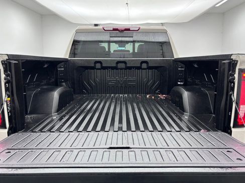 New 2026 GMC Sierra 1500 Denali Ultimate w/ LPO, Black Badging Package image 11