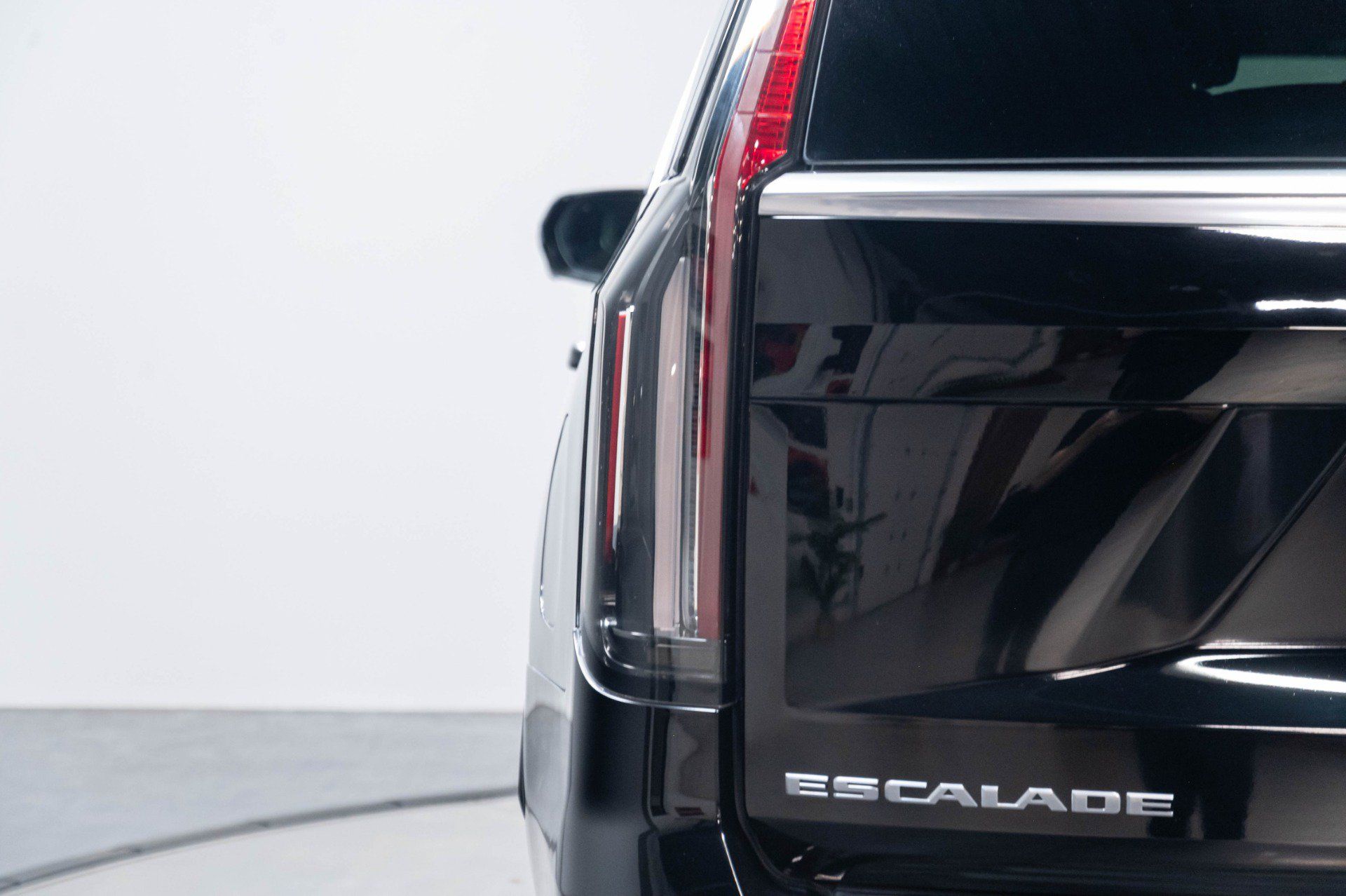 Used 2024 Cadillac Escalade Premium Luxury Platinum AWD/4WD image 34