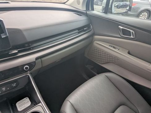 New 2027 Kia Carnival EX FWD image 17