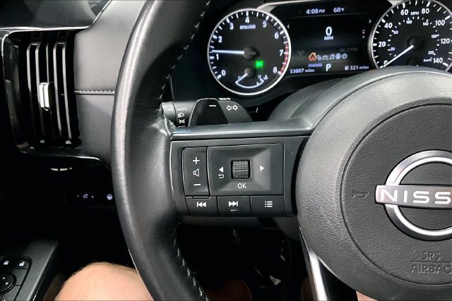 Used 2025 Nissan Pathfinder SV FWD image 25
