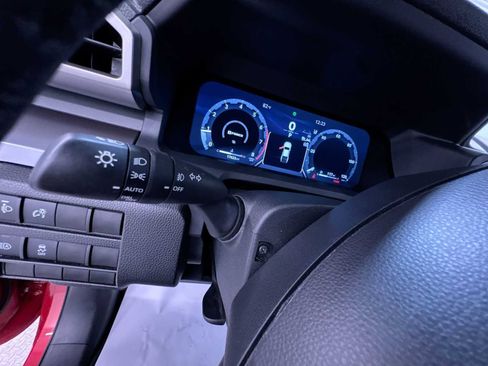 Used 2025 Toyota Tacoma TRD Off-Road AWD/4WD image 18