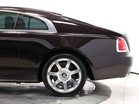 Used 2015 Rolls-Royce Wraith RWD image 12