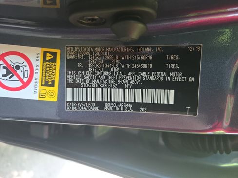 Used 2019 Toyota Highlander XLE FWD image 36