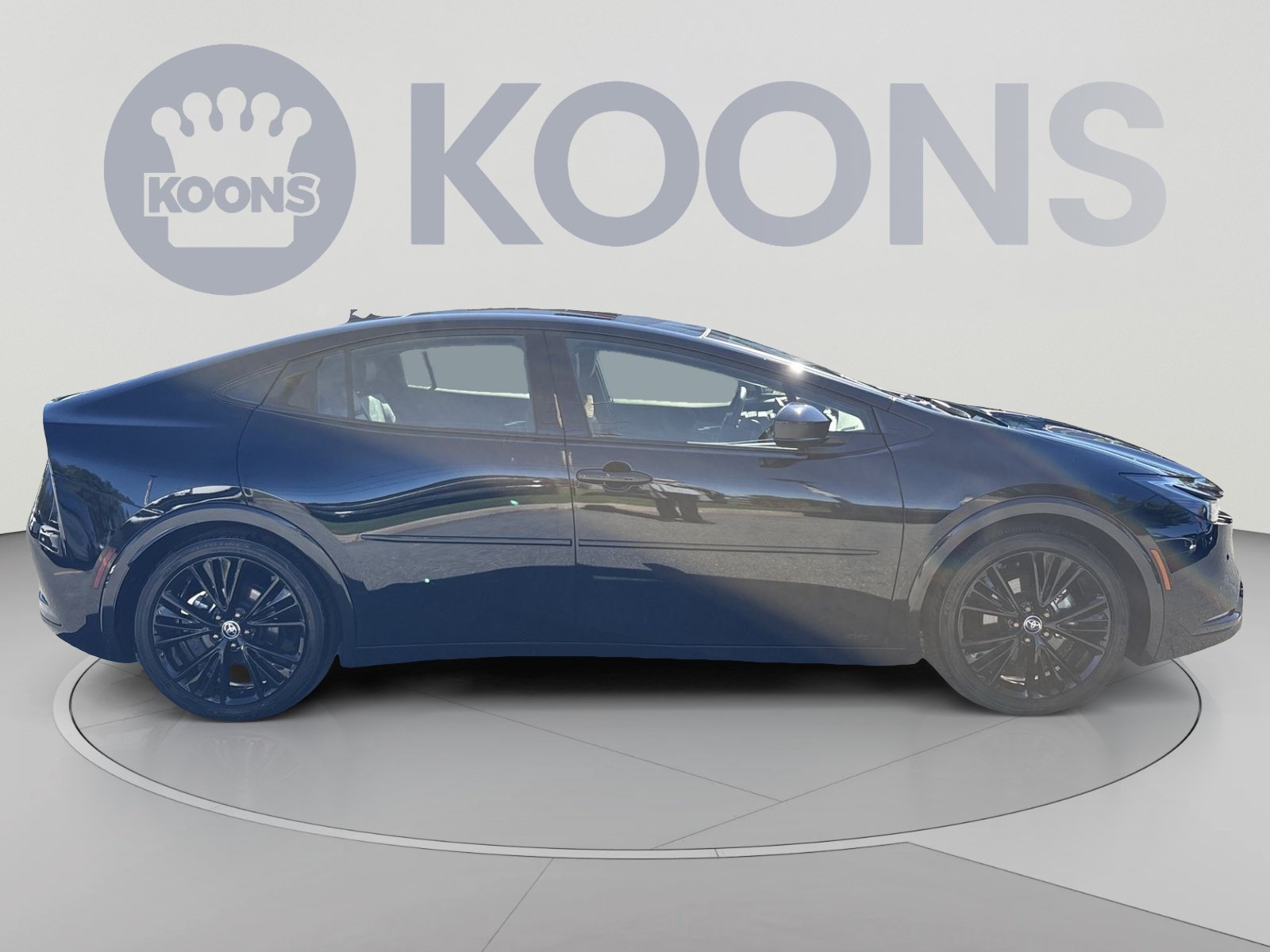 Used 2025 Toyota Prius AWD image 8