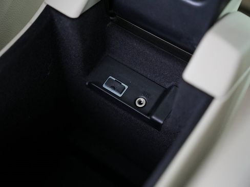 Used 2015 Volvo S60 T5 Platinum image 29