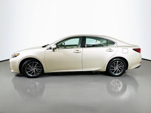 Used 2017 Lexus ES 350 image 4