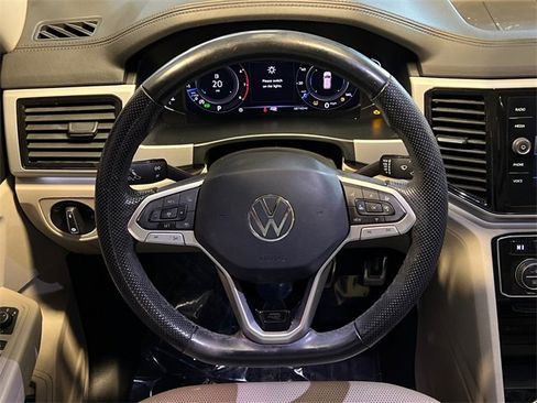 Used 2022 Volkswagen Atlas SEL Premium image 20
